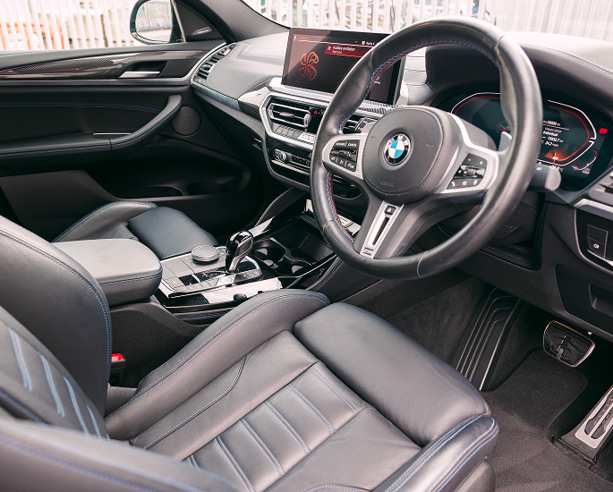 BMW X4 M40i Hover